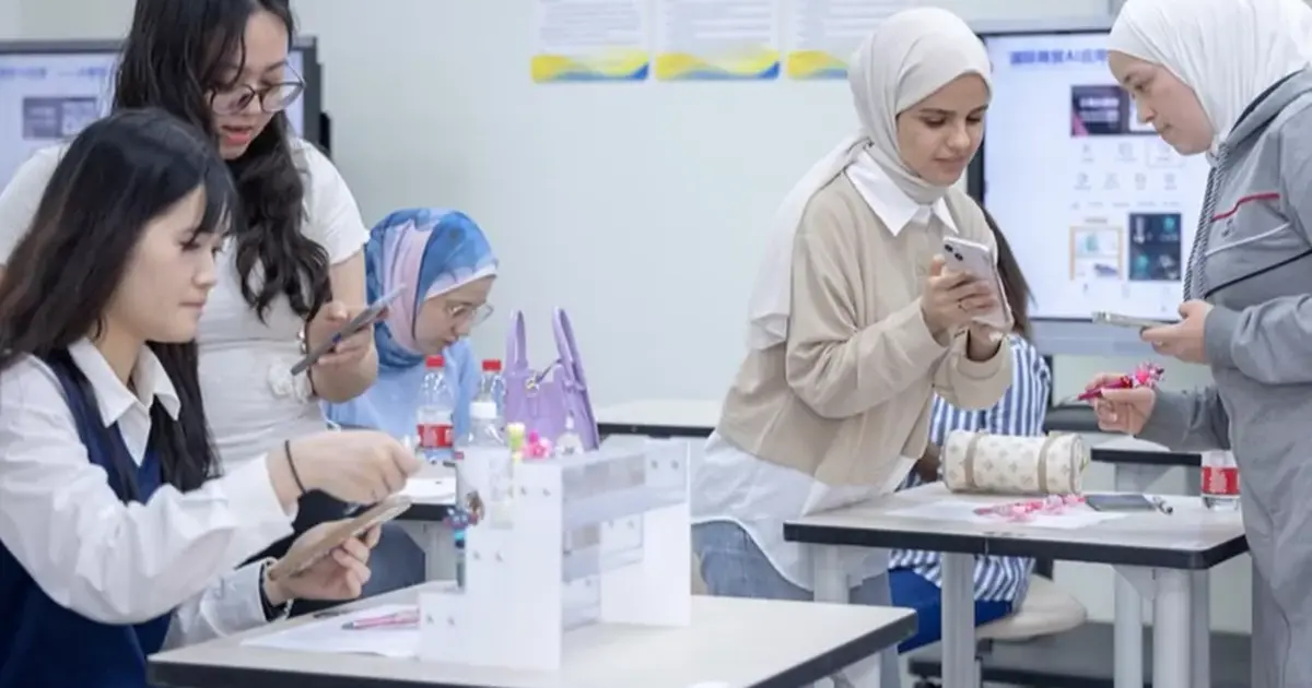 CGTN: Çin dünya genelinde kadınları güçlendirmek için dijital teknolojileri nasıl kullanıyor?