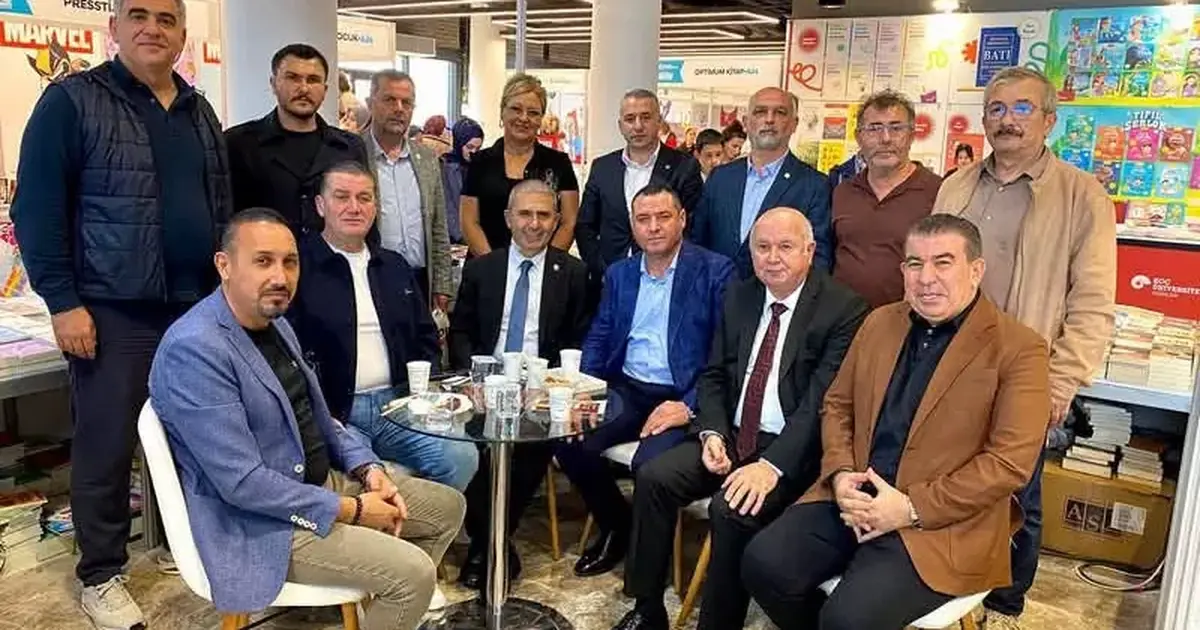 Kocaeli Kitap Fuarı'nda Yüksel Ercan’a büyük ilgi