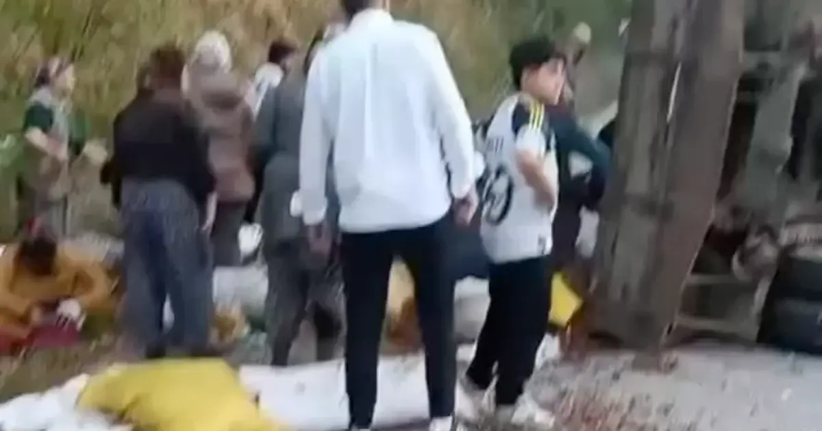 Düzce’de fındık işçilerini taşıyan traktör devrildi: 11 yaralı