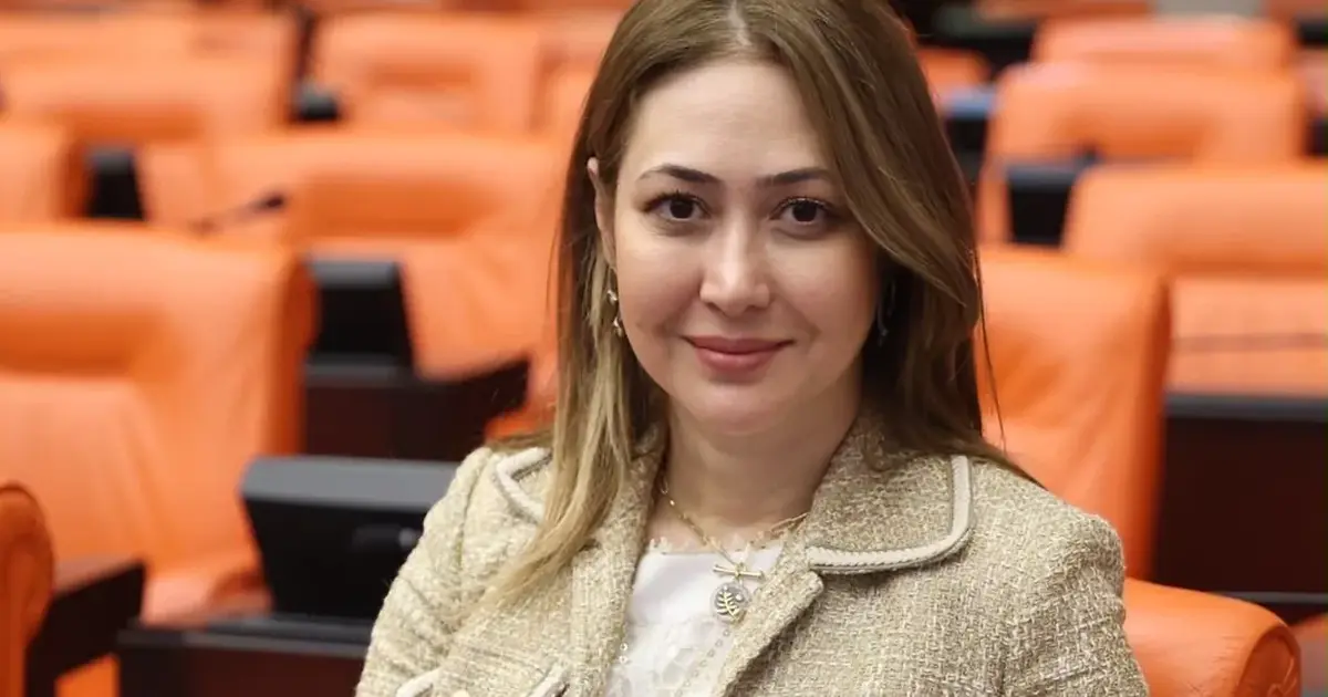 MHP’li Zuhal Karakoç trafik kazasında yaralandı! Ankara’da ameliyat edildi