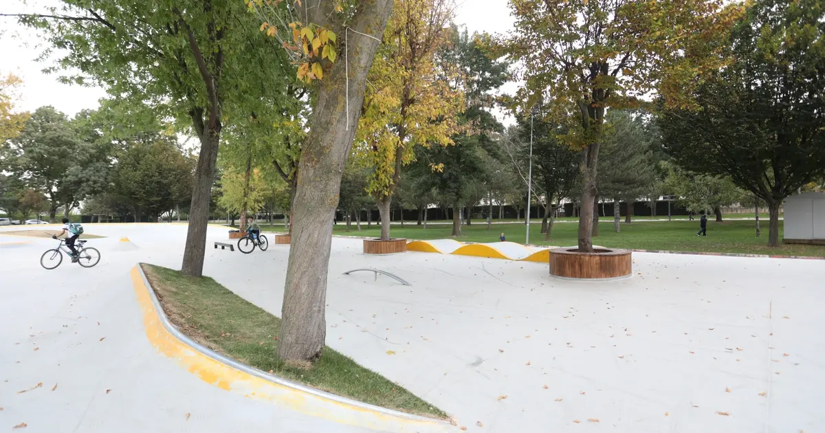 Bursa İnegöl'de yeni kaykay ve paten parkta sona gelindi