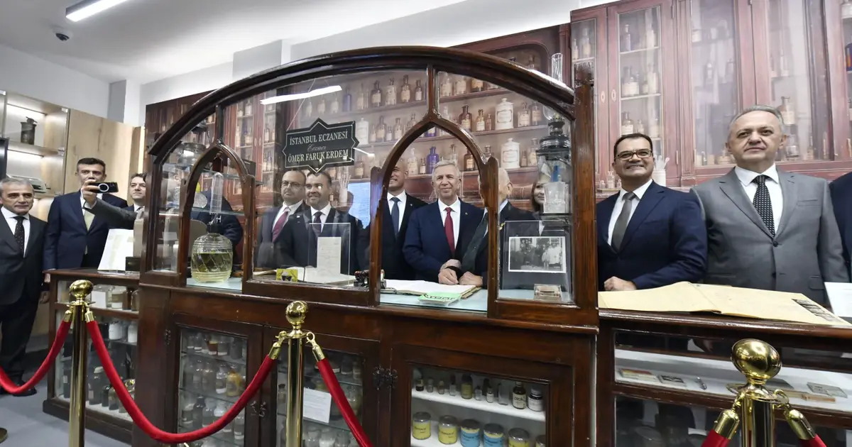 Ankara Eczacılık Tarihi Sergievi ziyaretçilerini ağırlamaya başladı