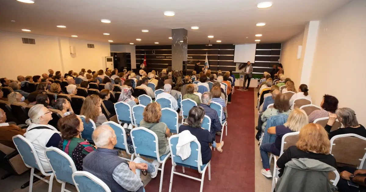 Narlıdere 3. Yaş Üniversitesi'nde de ilk ders zili