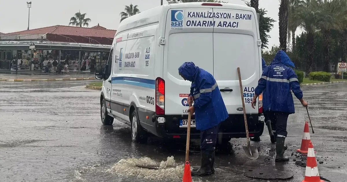 Antalya Büyükşehir yağmur teyakkuzunda! 464 personel sahada