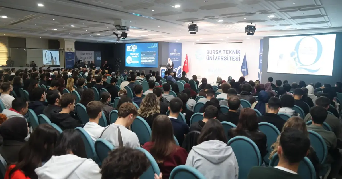 BTÜ’nün konuğu Lauren Booth: Kimlik bu dünyadaki en değerli varlığınızdır
