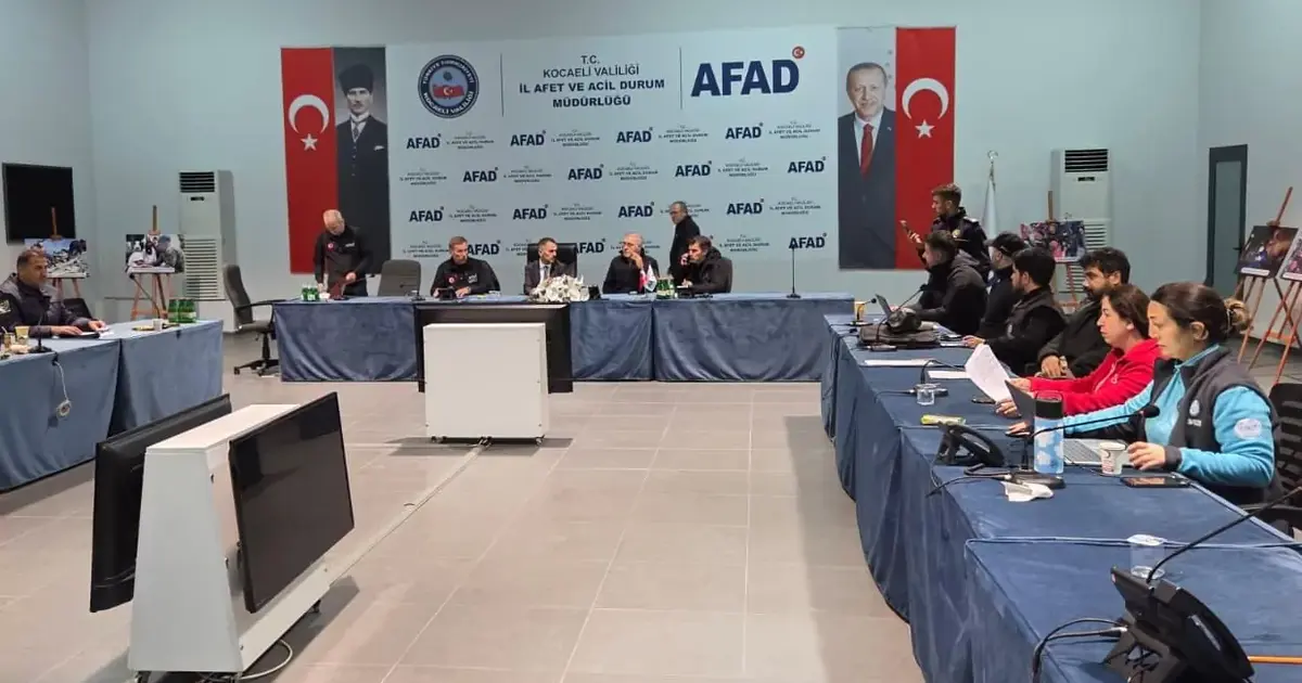 Kocaeli’de sağanak sonrası 2 bin 865 ihbar... Okullar yarın da tatil