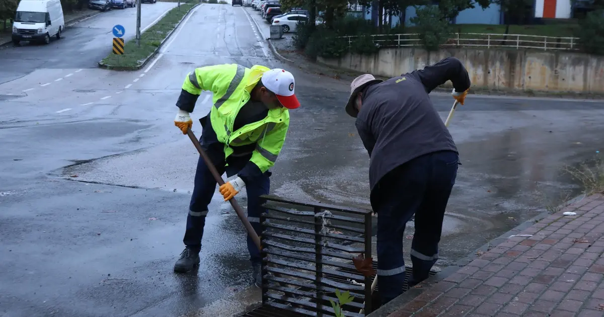 Çayırova'da yoğun yağmur mesaisi