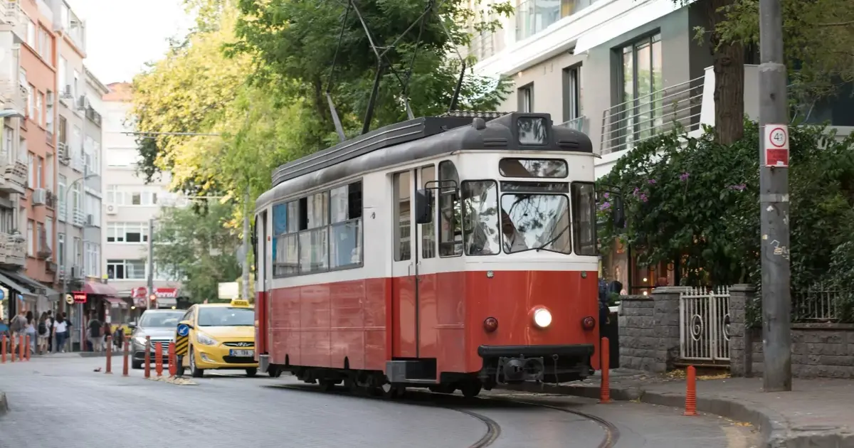 Kadıköy-Moda Tramvayı 19 Ekim’de duruyor! Yerine elektrikli araçlar gelecek