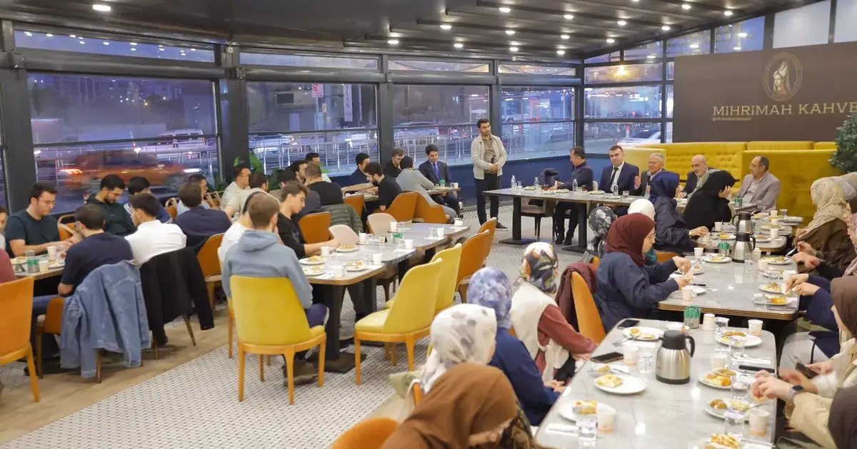 Dr. Memduh Büyükkılıç tıp öğrencileriyle buluştu