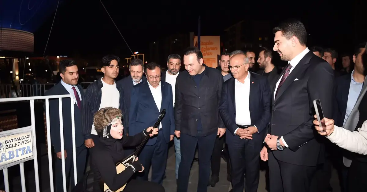 Malatya'da Başkan Er’den gençlere yatırım mesajı