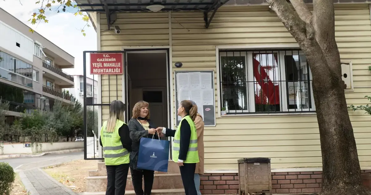 İzmir’de muhtarların günü de emeği de unutulmadı