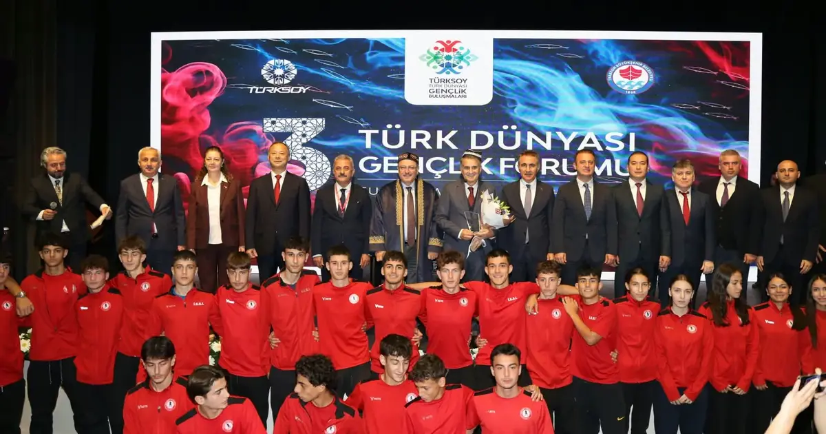 Türk Dünyası'nın gençleri Trabzon’da buluştu - Gündem Haberleri
