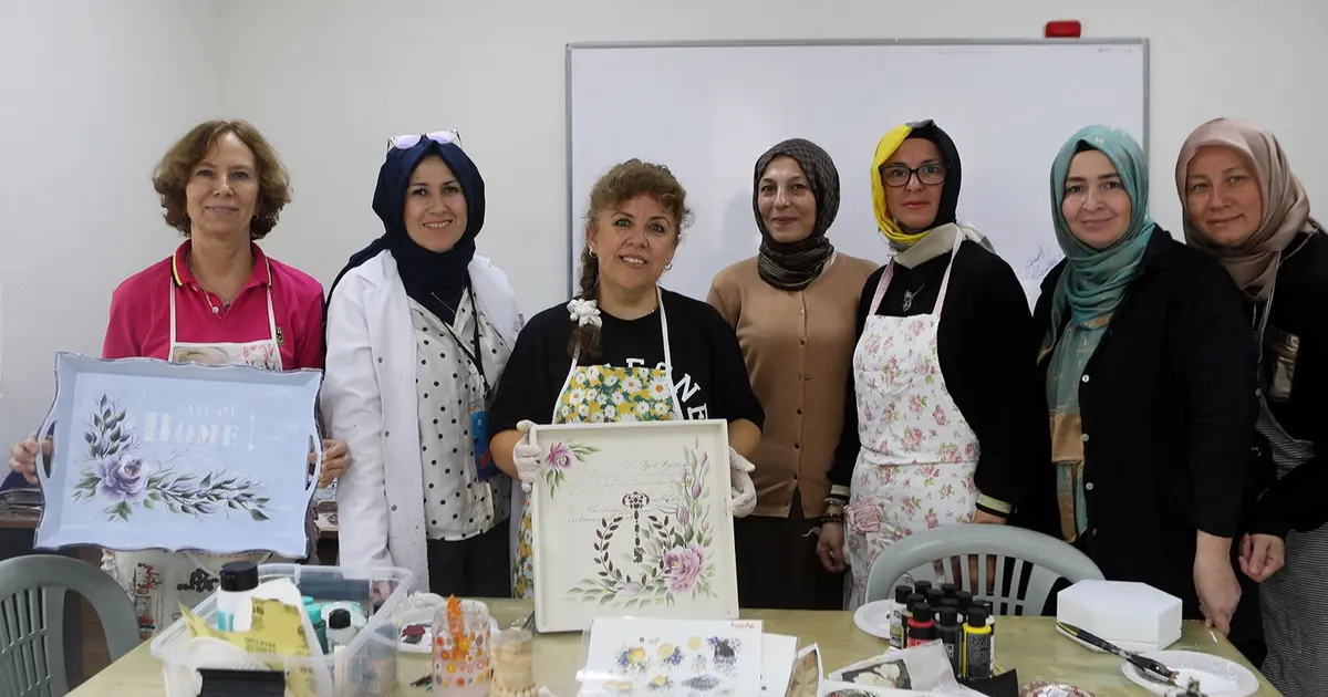 SAMEK’te eski eşyalar sanatla buluşuyor... El emekleri kazanca dönüşüyor