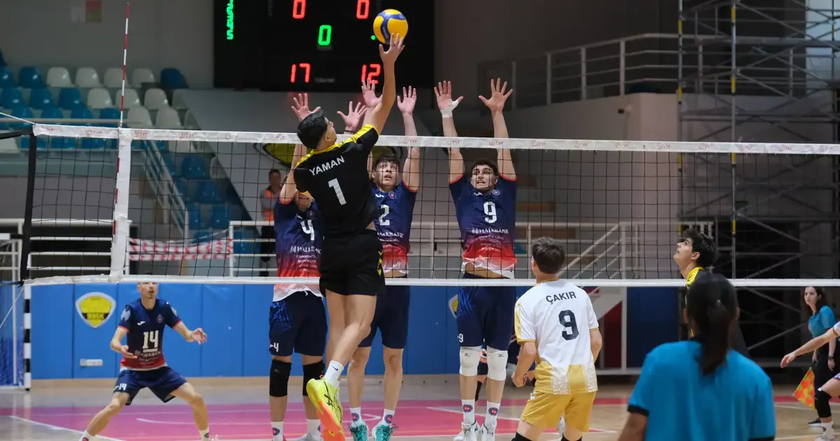 Voleybolda Konya Büyükşehir fırtınası