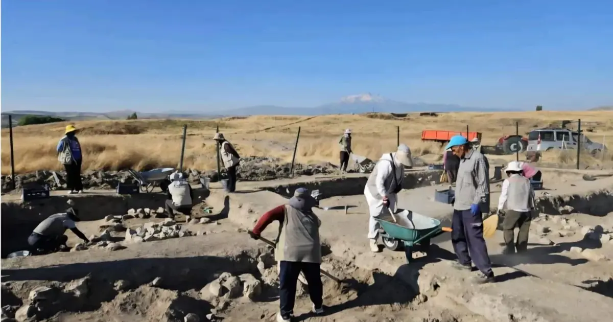 Kültepe’de 78 yıllık kazı tarihinde bir ilk! Helenistik Dönem mozaiği bulundu