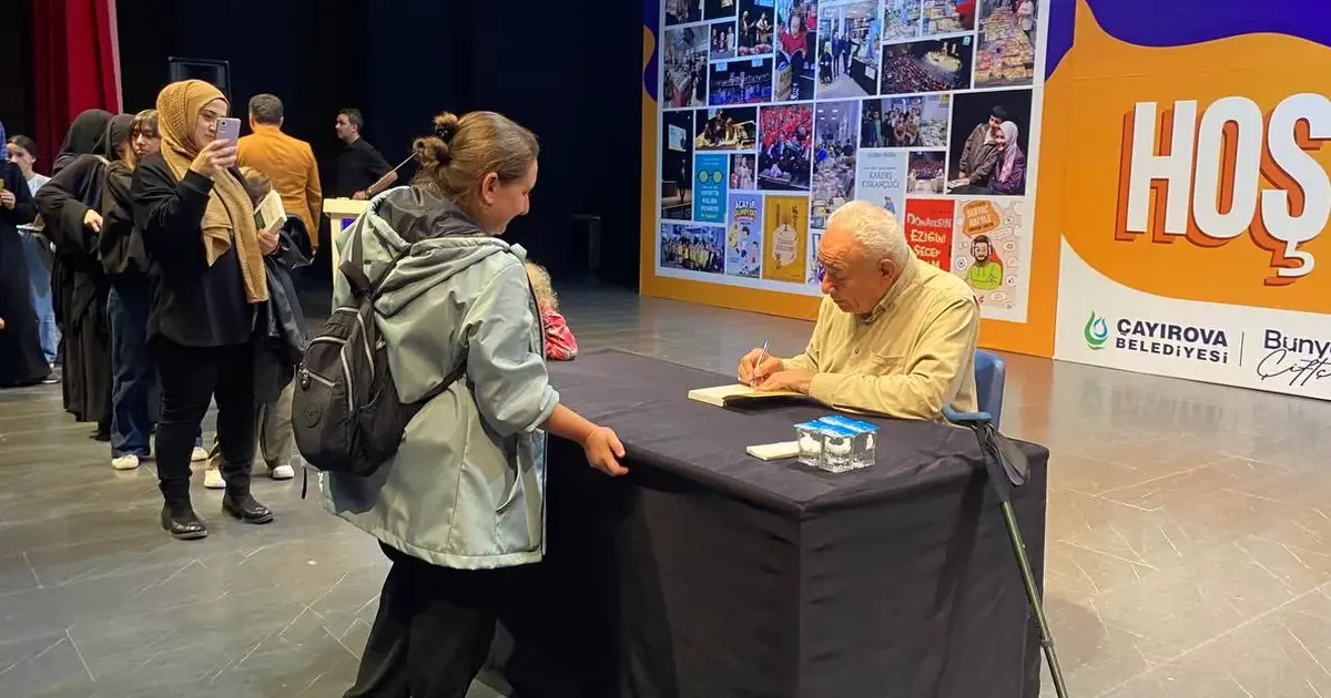 Vehbi Vakkasoğlu, Çayırovalı okurlarıyla buluştu - Gündem Haberleri