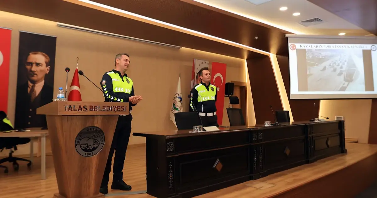 Kayseri Talas'ta emniyet kemerine simülasyonlu anlatım