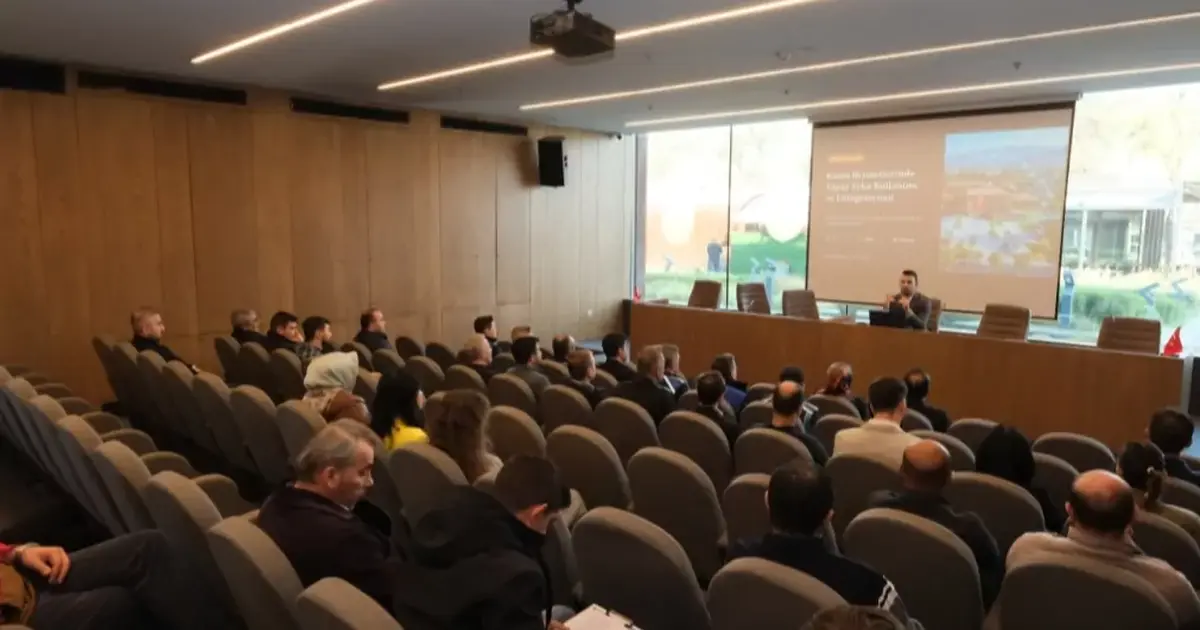 Bursa İnegöl'de yapay zeka eğitimi düzenlendi