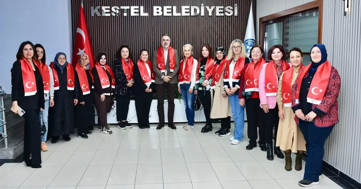 Bursa’nın kadın muhtarlarından Kestel Belediyesi'ne ziyaret