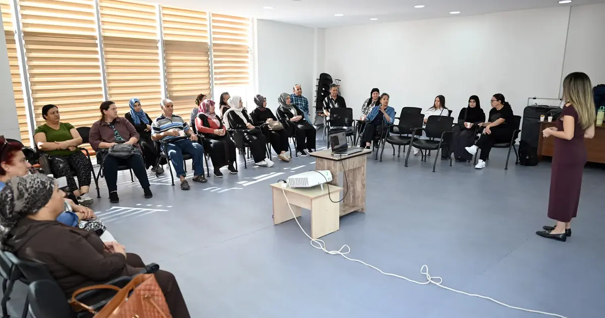 Mersin’de ailelere güvenli internet eğitimi - Gündem Haberleri