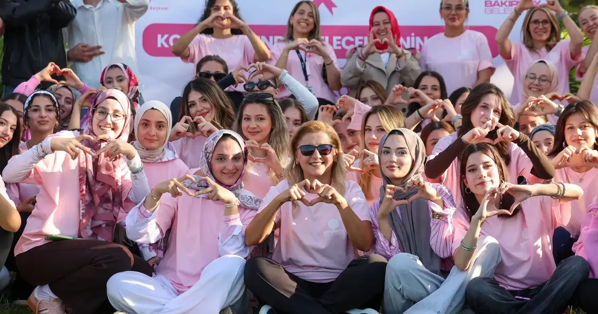 Bakırköy'de yogalı pembe farkındalık