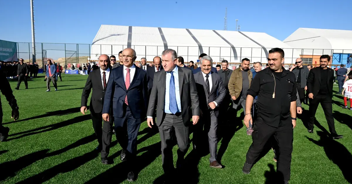 Bakan Bak'tan Malatya'da Melekbaba Spor Tesisine tam not