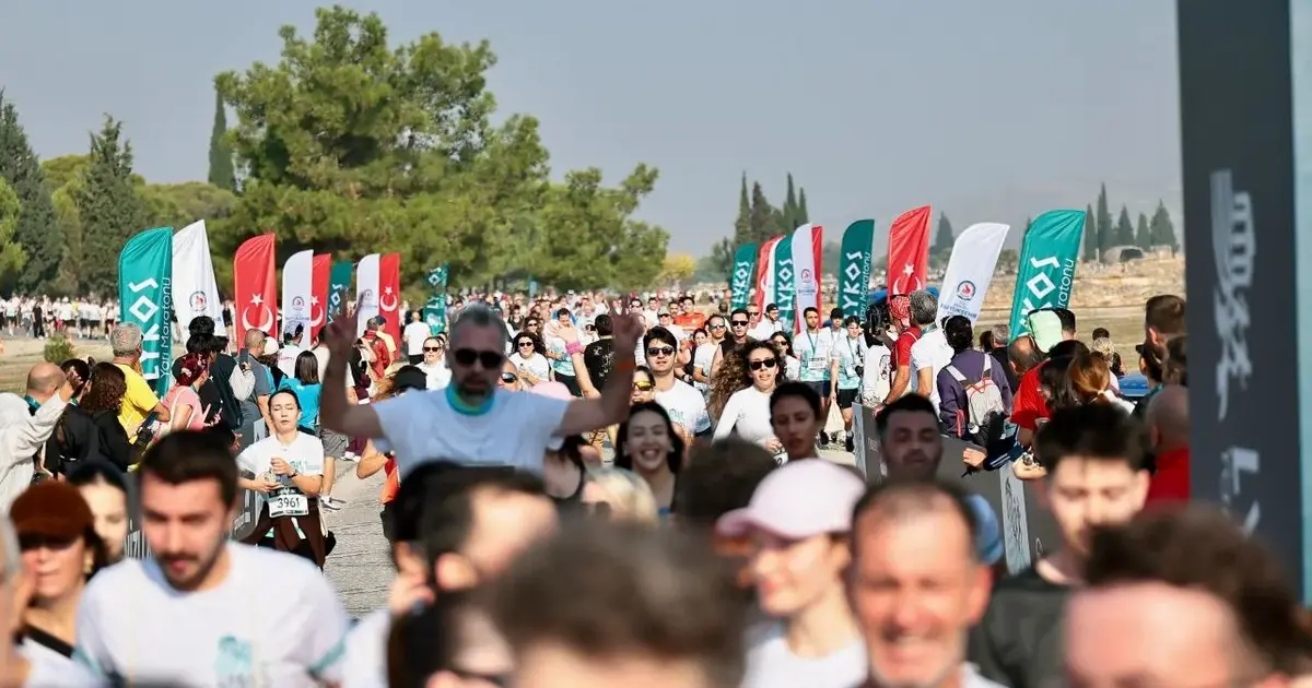 Denizli’de Lykos Yarı Maratonu rekoru! 20 bin kişi Pamukkale’de buluştu
