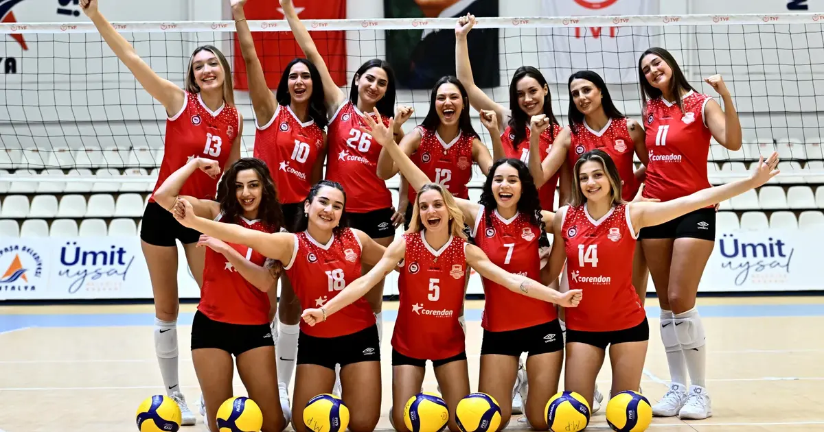 Antalya'da Muratpaşa'nın Sultanları sahadan 3-0’lık galibiyetle ayrıldı