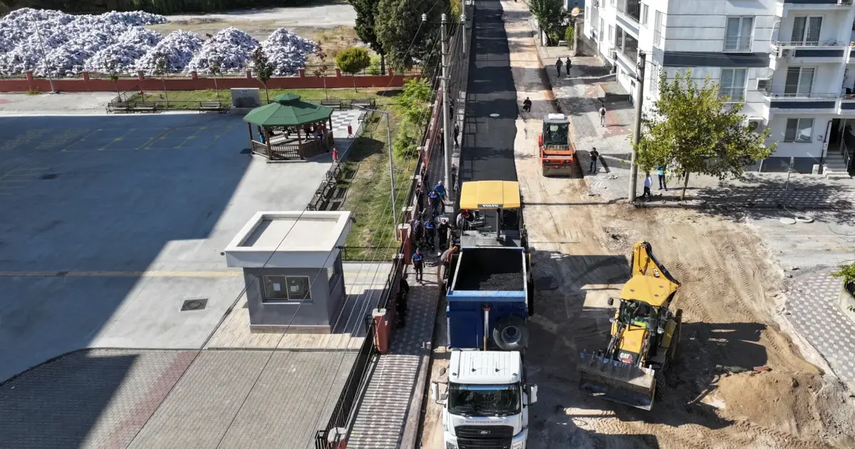 Manisa Kırkağaç’ta 4 bin ton sıcak asfalt çalışması