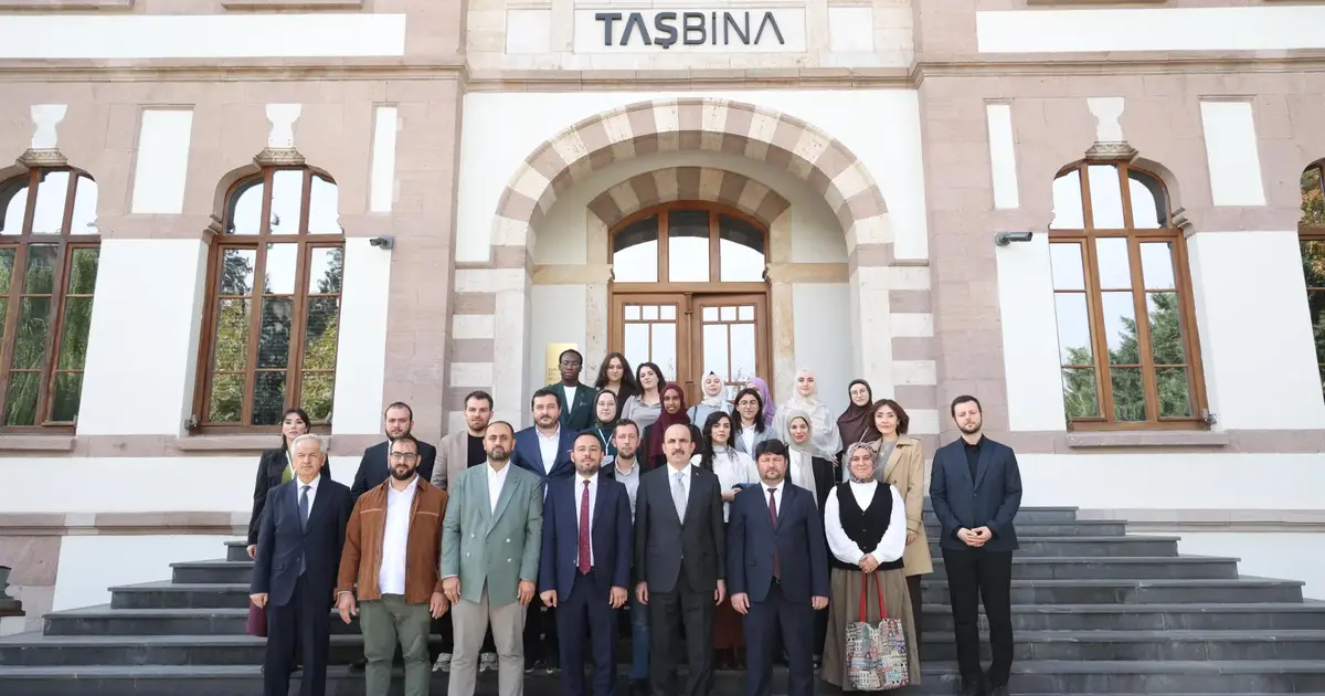 Konya'da uluslararası genç yazarlardan Başkan Altay'a ziyaret