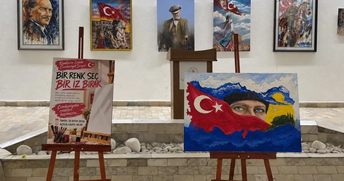 “Renklerin İzinde Cumhuriyet Sergisi” Bursa'da kapılarını açtı
