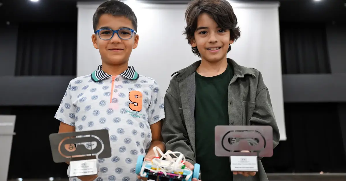 Mersin’in genç yetenekleri robotikte Türkiye derecesi elde etti