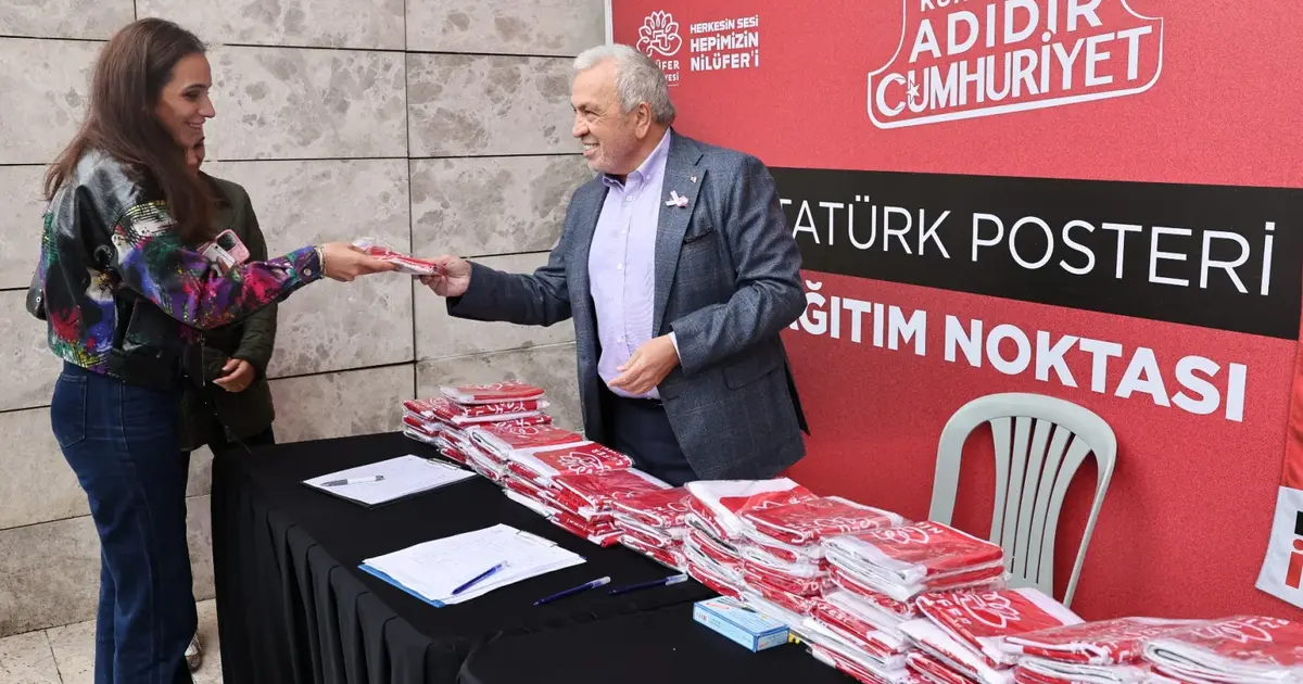 Bursa'da Atatürk posterleri Nilüfer’in her yerinde