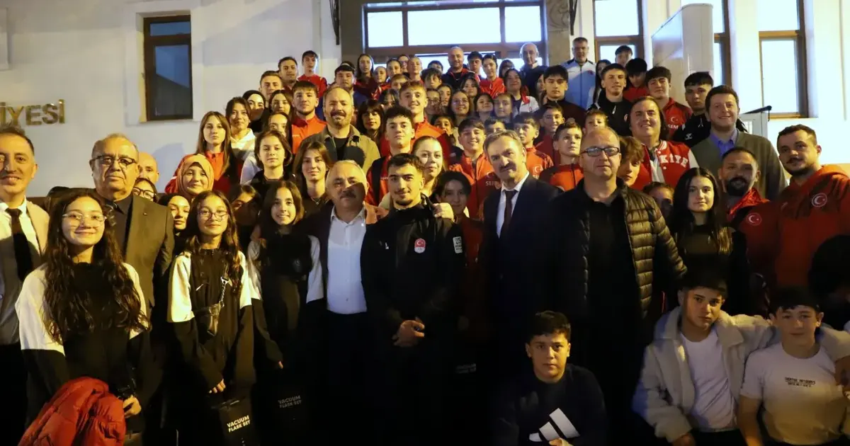 Şampiyon sporcular buluştu - Spor Haberleri