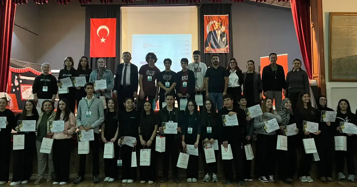 Bilgi yarışmasına şampiyon Nilüfer