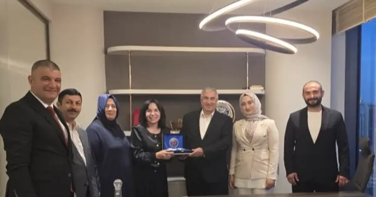 Ağrı eski Milletvekili Fatma Salman'a Doğubayazıtlılar Derneği'nden nezaket