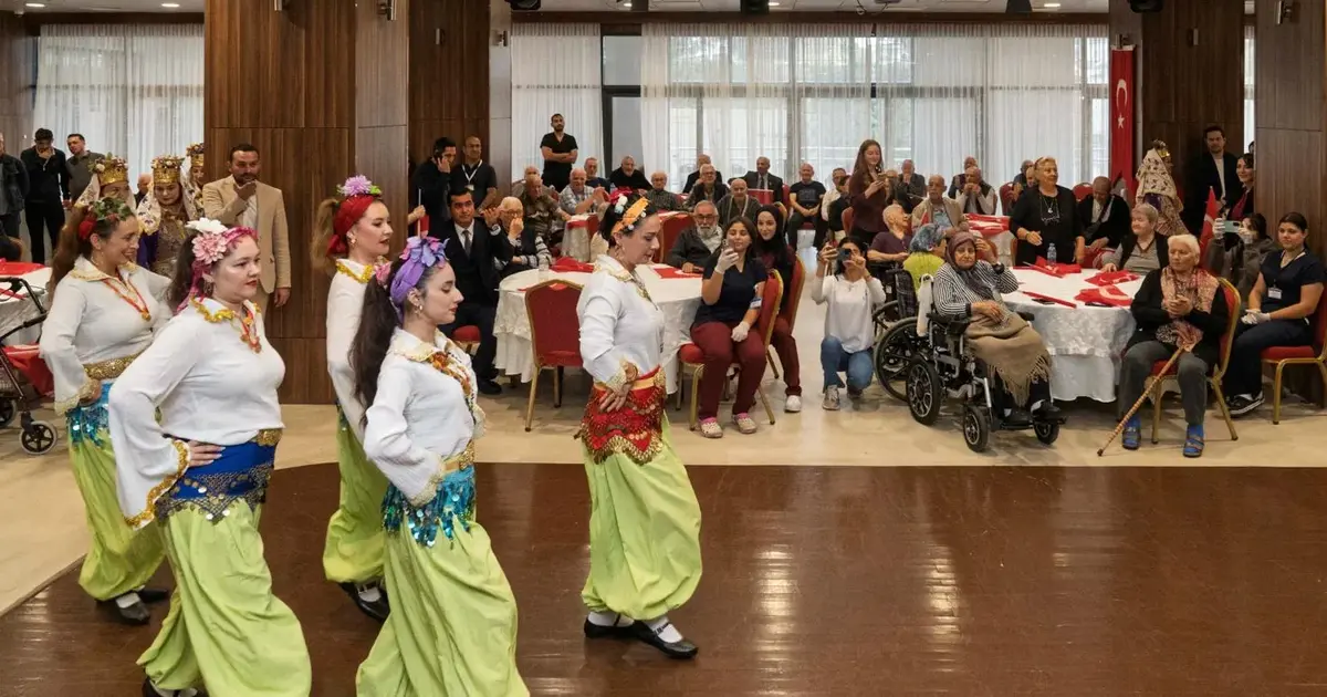 Huzurevinde coşkulu 29 Ekim balosu - Gündem Haberleri