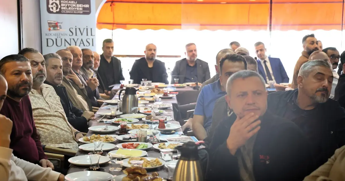 Kocaeli Büyükşehir’den Yeşilova esnafıyla proje istişaresi