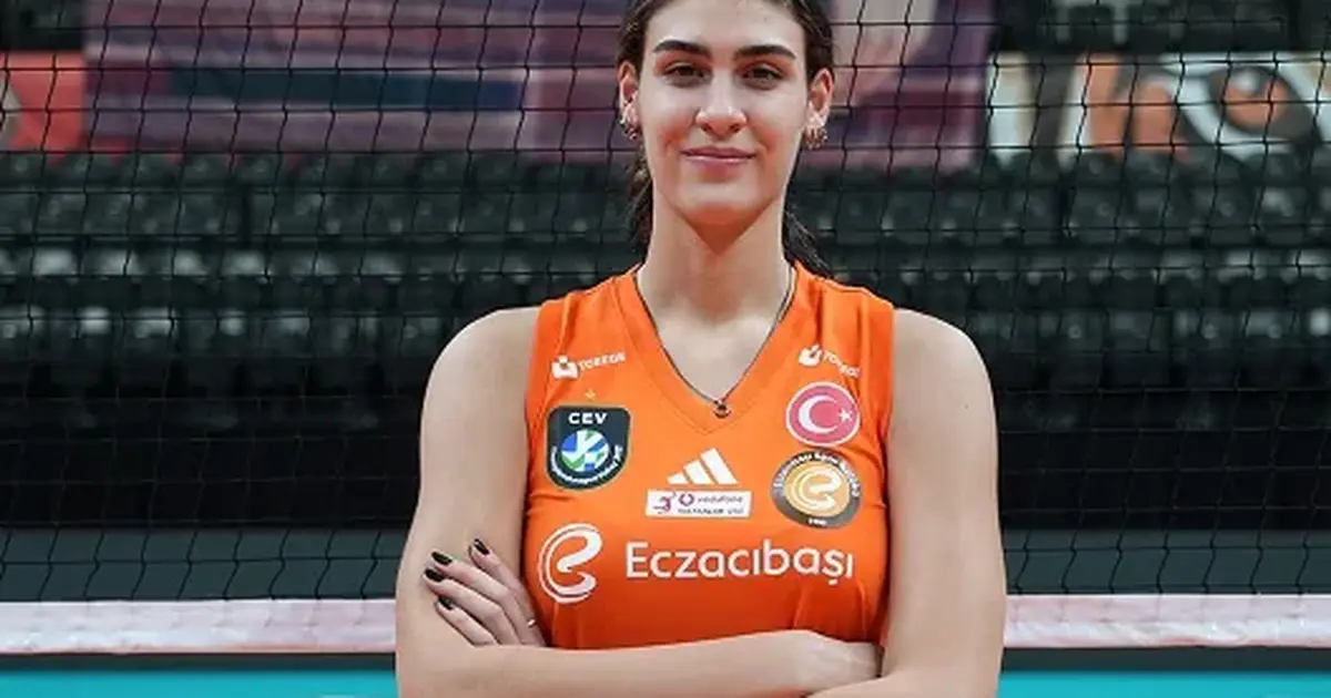 Karmen Aksoy Eczacıbaşı Peron İstanbul’da