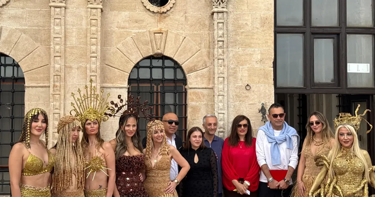 Mardin’in tarihi konaklarında büyüleyen defile