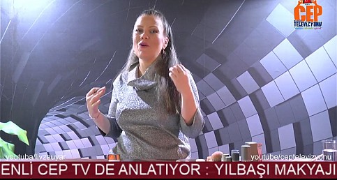 LİVZA UYAR BENLİ 2022 YILI MAKYAJ TREDLERİNİ AÇIKLADI