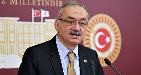 İYİ PARTİ GURUP BAŞKANI TATLIOĞLU AÇIKLAMA YAPIYOR