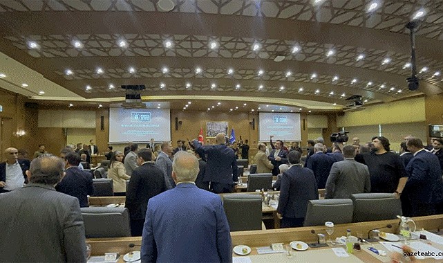 Meclis'te Büyük Kavga!